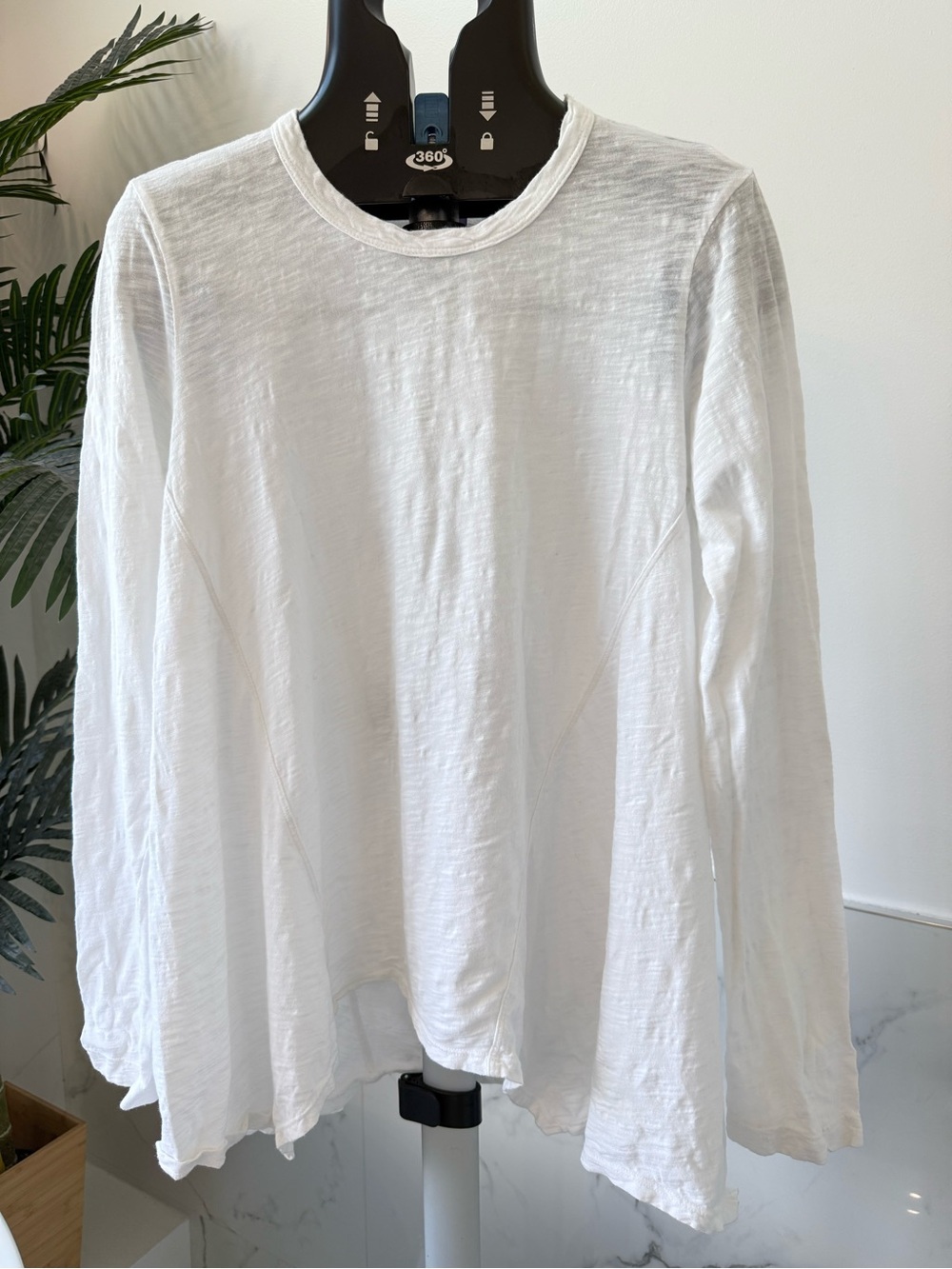 100% Cotton Wilt White Long Sleeve Crewneck Tee